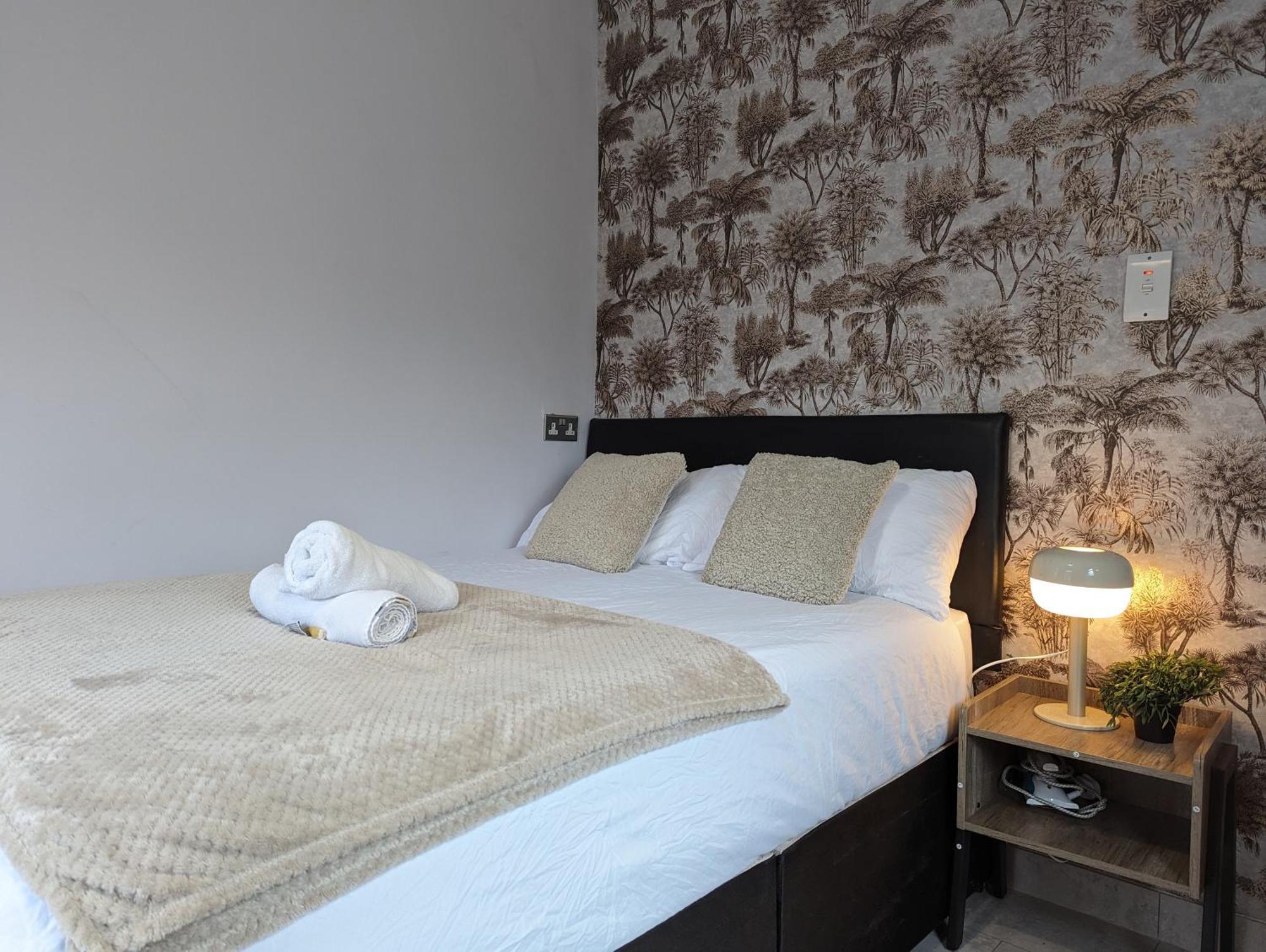 Inner-City Apartments - Basic Amenites คาร์ดิฟฟ์ ภายนอก รูปภาพ