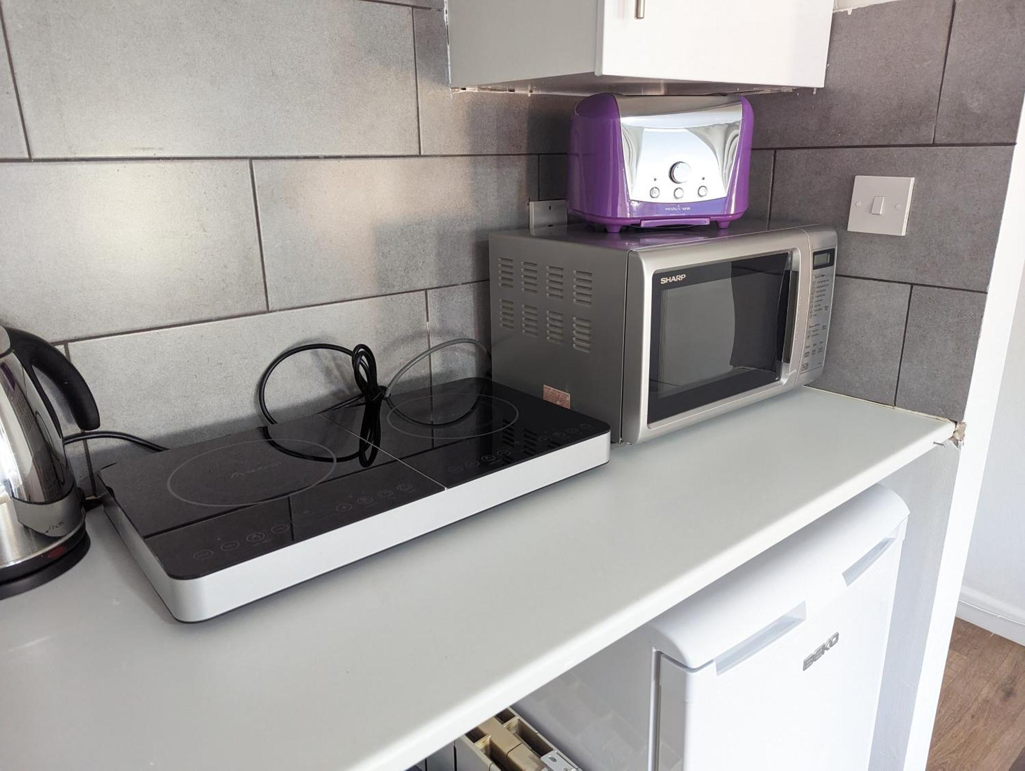 Inner-City Apartments - Basic Amenites คาร์ดิฟฟ์ ภายนอก รูปภาพ