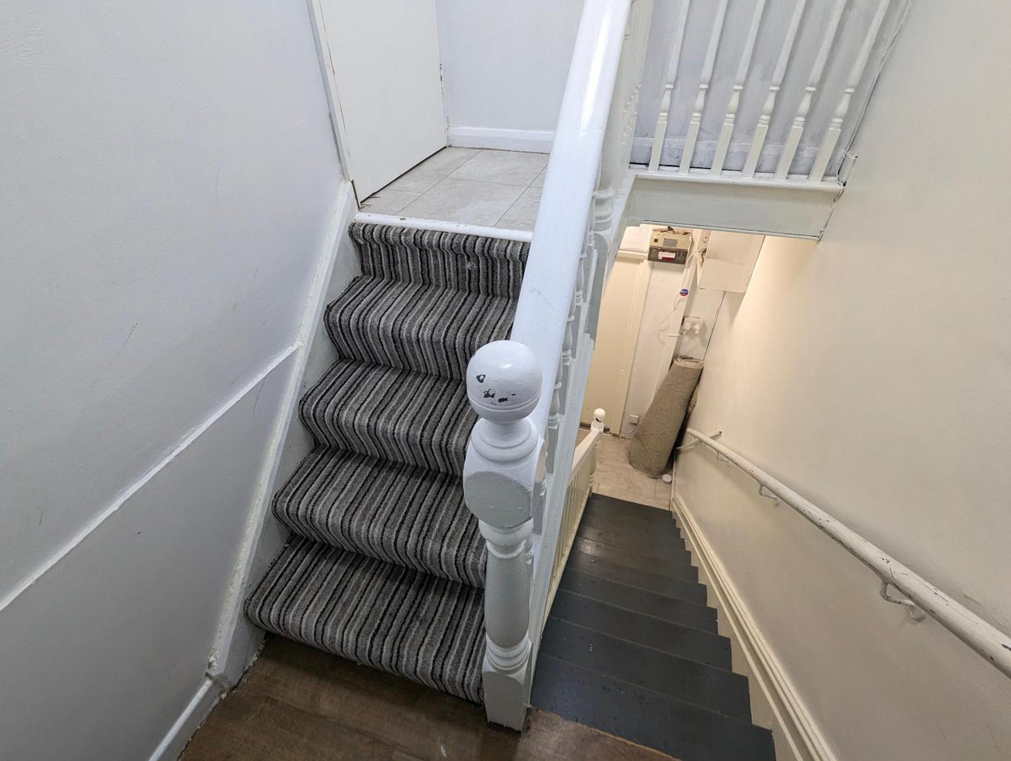 Inner-City Apartments - Basic Amenites คาร์ดิฟฟ์ ภายนอก รูปภาพ
